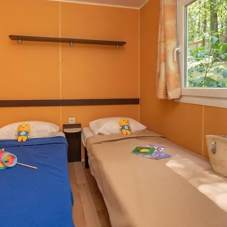 مكان تخييم Maeva Escapades Le Domaine Aramis 4*